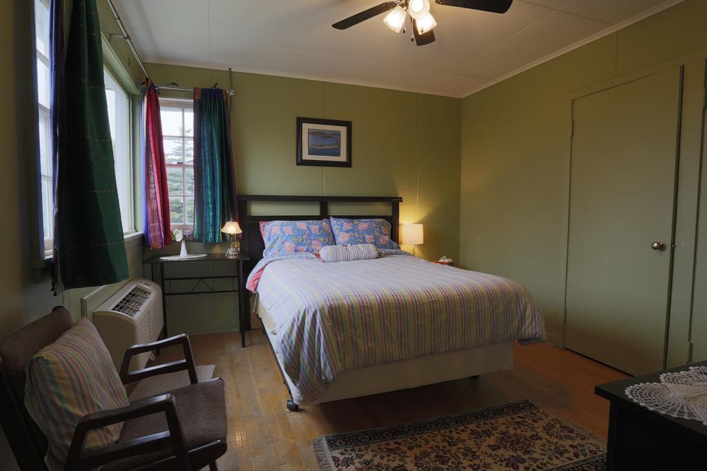 Meems Elliston B&B ภายนอก รูปภาพ
