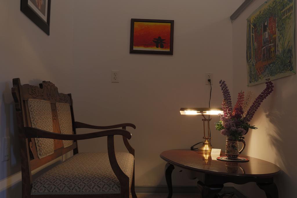 Meems Elliston B&B ภายนอก รูปภาพ