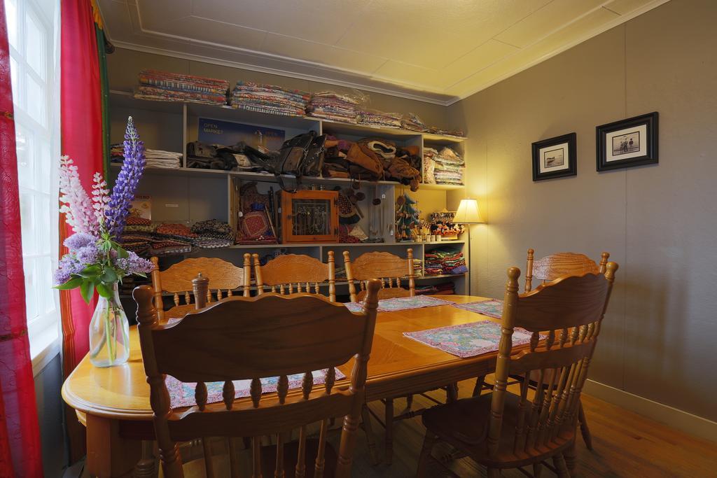 Meems Elliston B&B ภายนอก รูปภาพ
