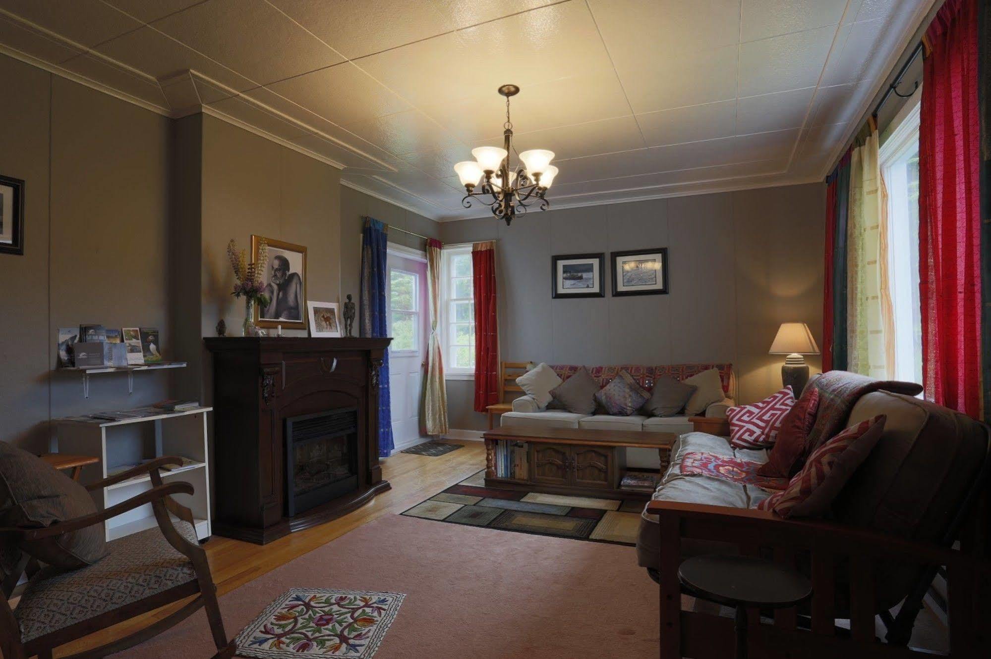 Meems Elliston B&B ภายนอก รูปภาพ