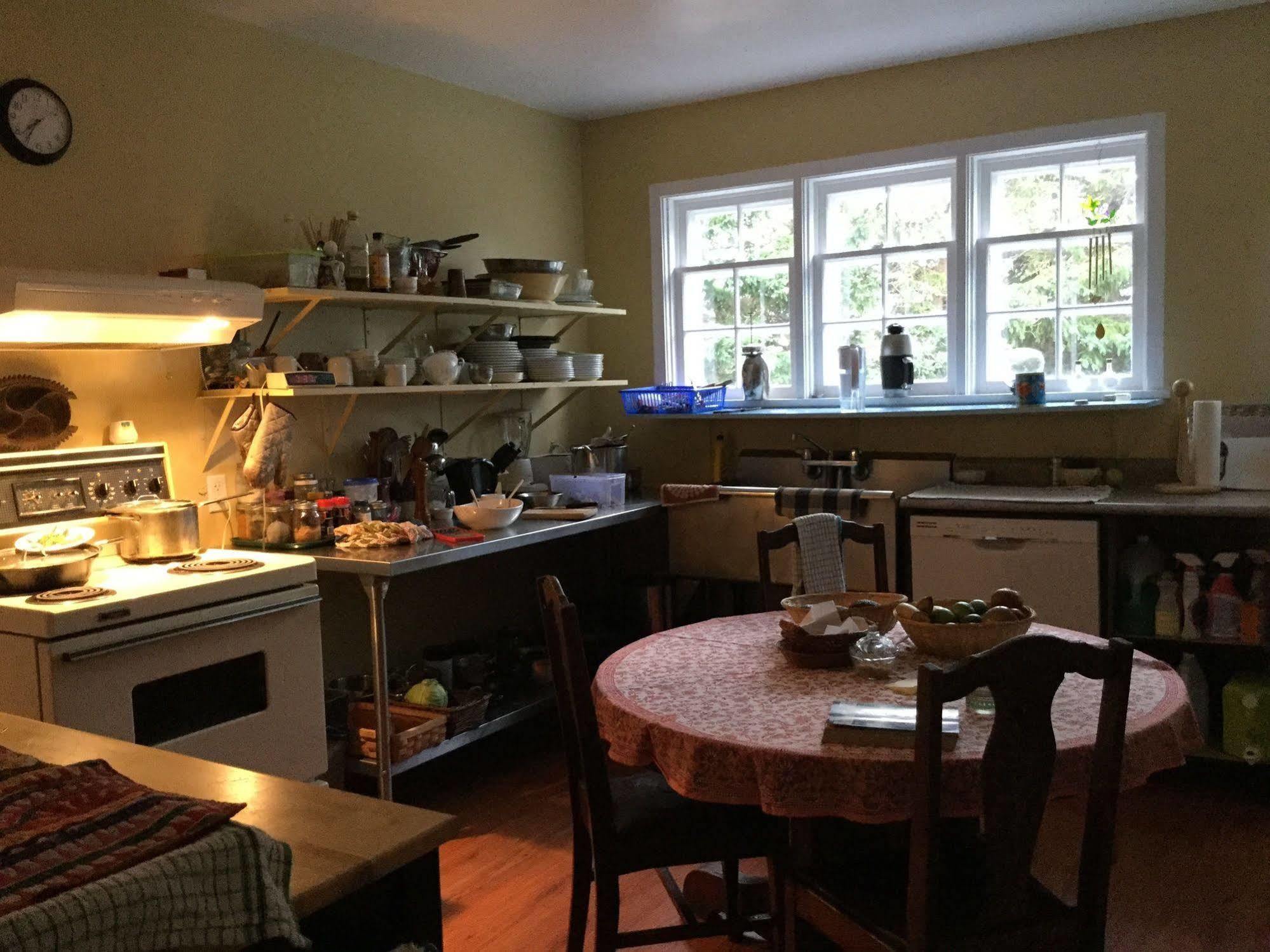 Meems Elliston B&B ภายนอก รูปภาพ